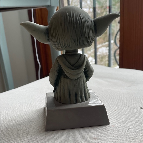FUNKO Yoda Figurine - Gray 2013 wisecracks bobble head - Picture 3 of 6